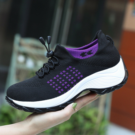 Sepatu rajut slip-on ringan